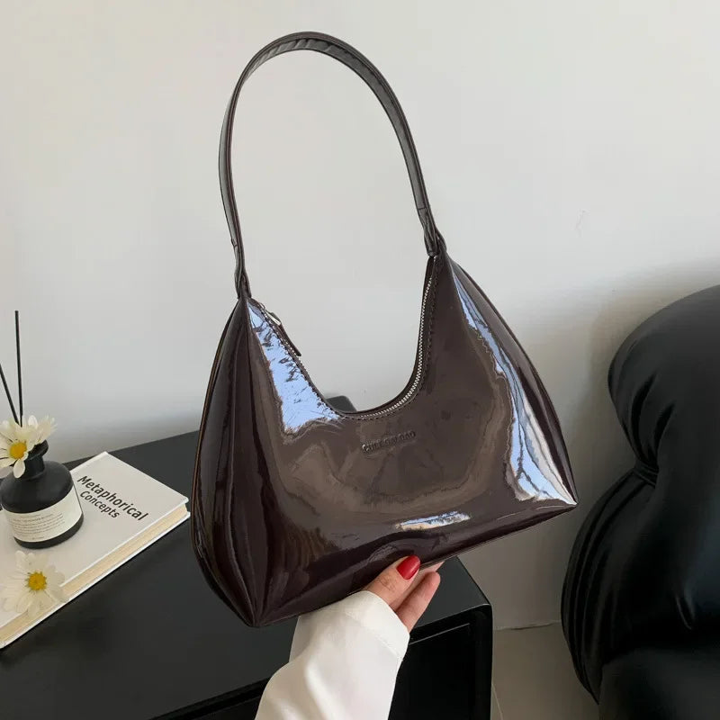Emerald – Elegant burgundy shoulder bag with a patent finish