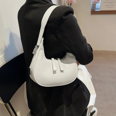 Sera - Vintage Crescent Bag