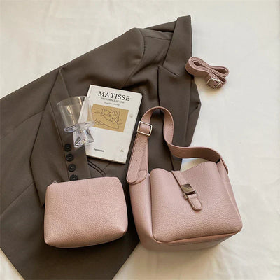 Saylor™ – Elegant bucket bag with a leather finish