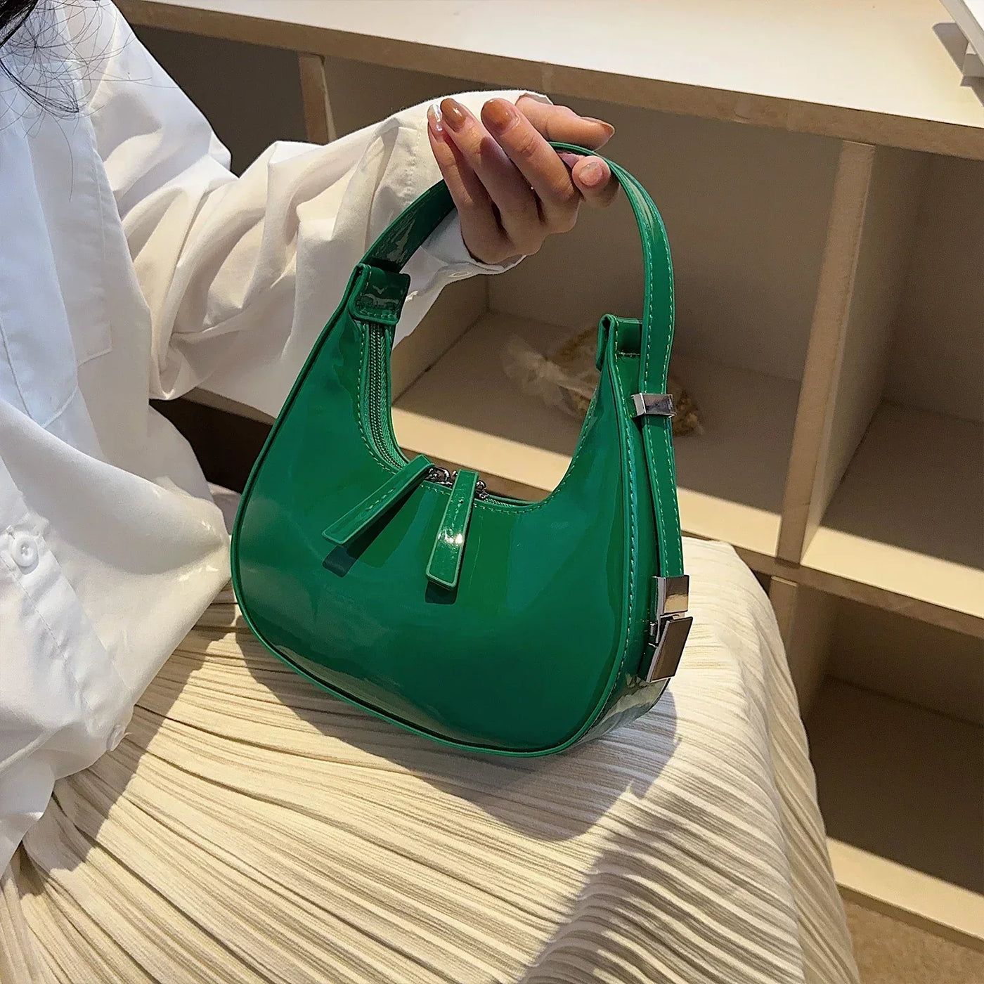 Sera - Vintage Crescent Bag