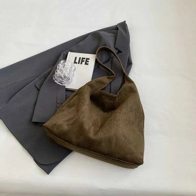 Emberlyn –Elegant, soft shoulder bag in a suede style