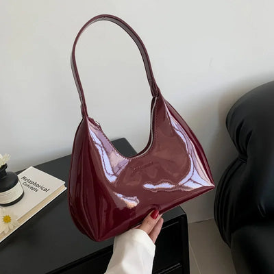 Emerald – Elegant burgundy shoulder bag with a patent finish