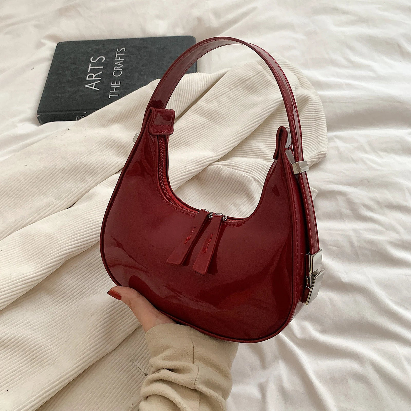Sera - Vintage Crescent Bag