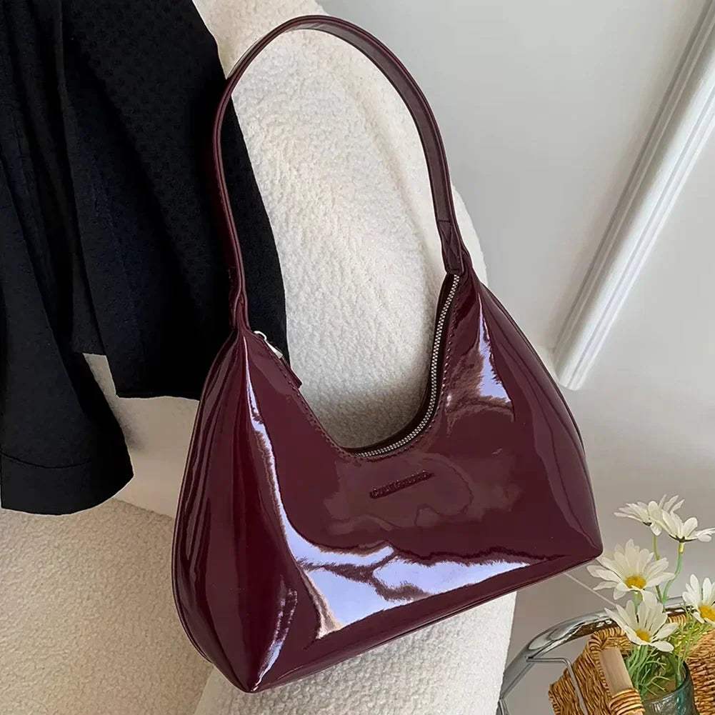 Emerald – Elegant burgundy shoulder bag with a patent finish