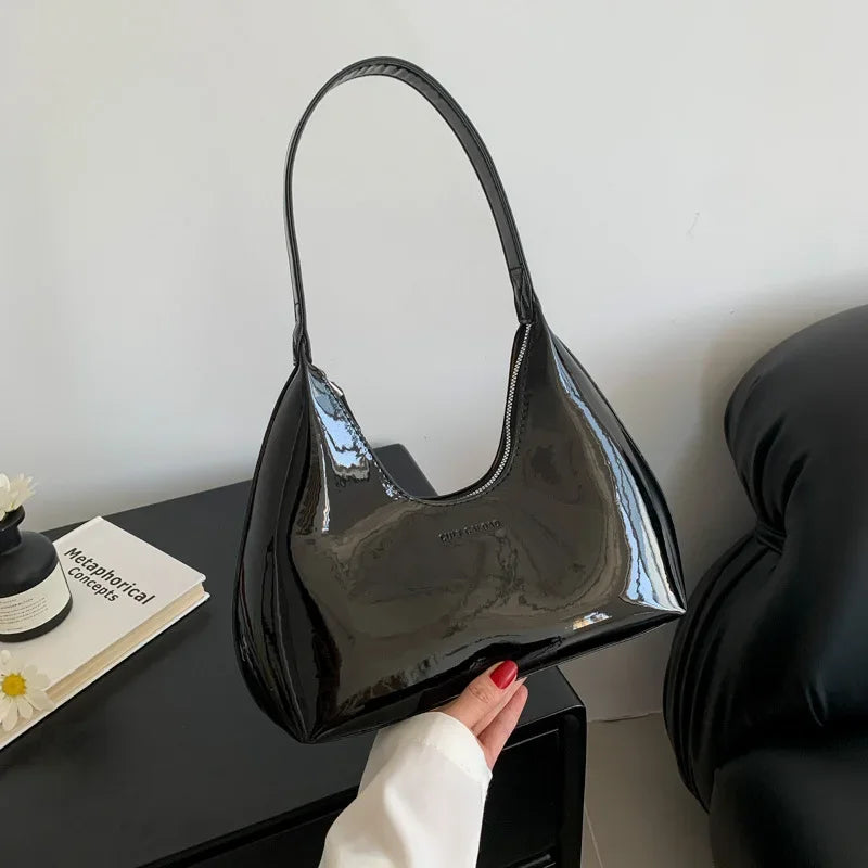 Emerald – Elegant burgundy shoulder bag with a patent finish