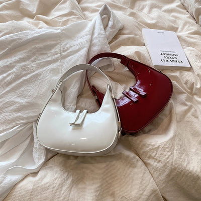 Sera - Vintage Crescent Bag