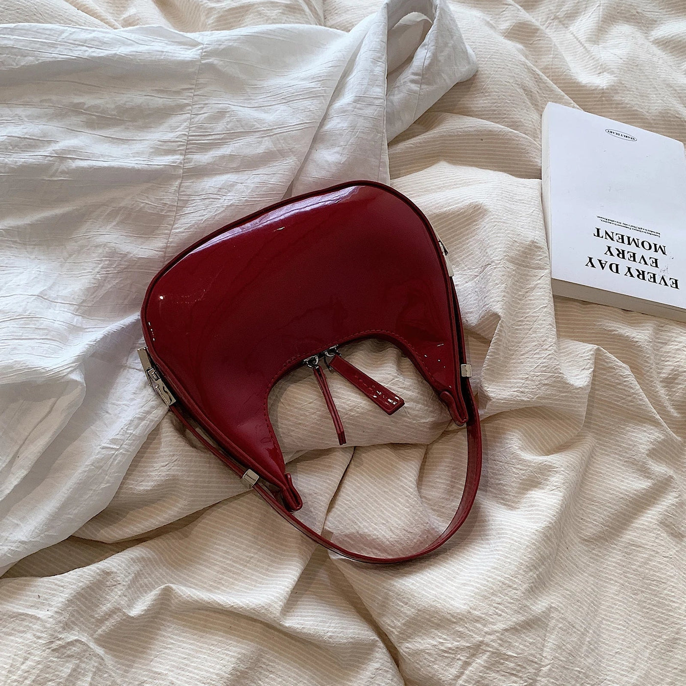 Sera - Vintage Crescent Bag