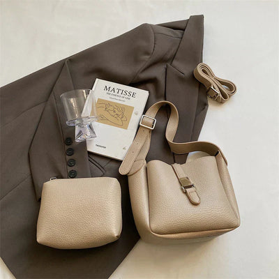 Saylor™ – Elegant bucket bag with a leather finish