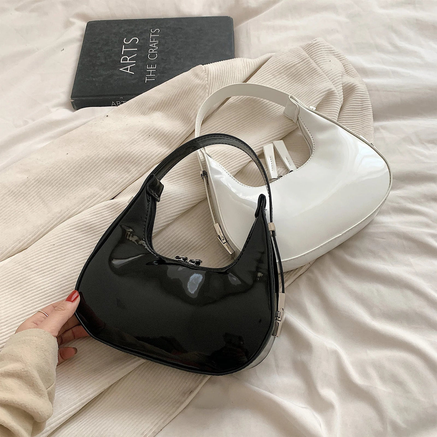 Sera - Vintage Crescent Bag