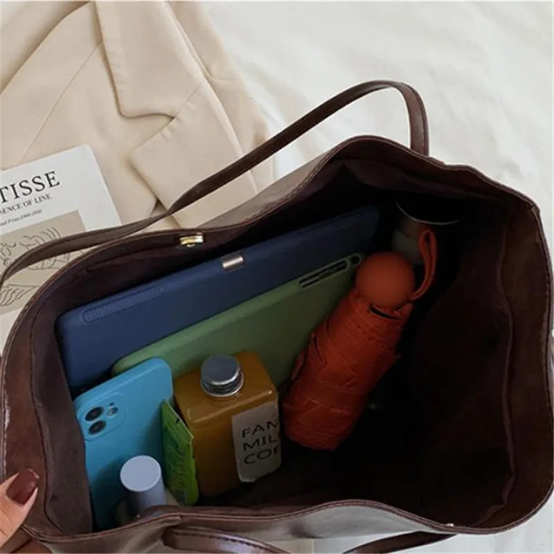 Capri™ - Elegant brown leather-effect tote bag