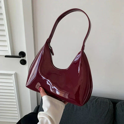 Emerald – Elegant burgundy shoulder bag with a patent finish