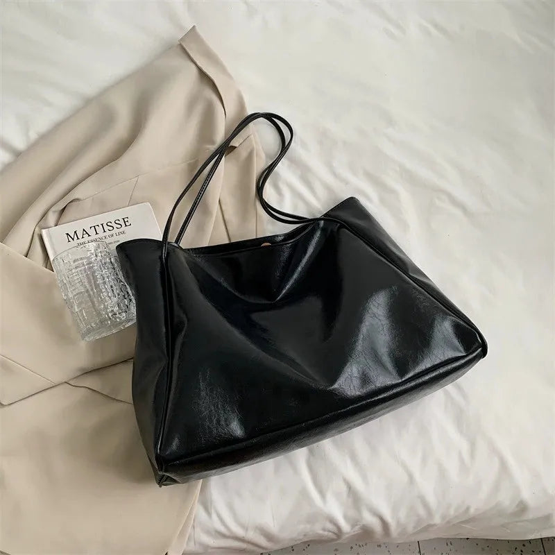 Capri™ - Elegant brown leather-effect tote bag