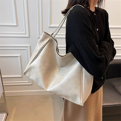 Capri™ - Elegant brown leather-effect tote bag