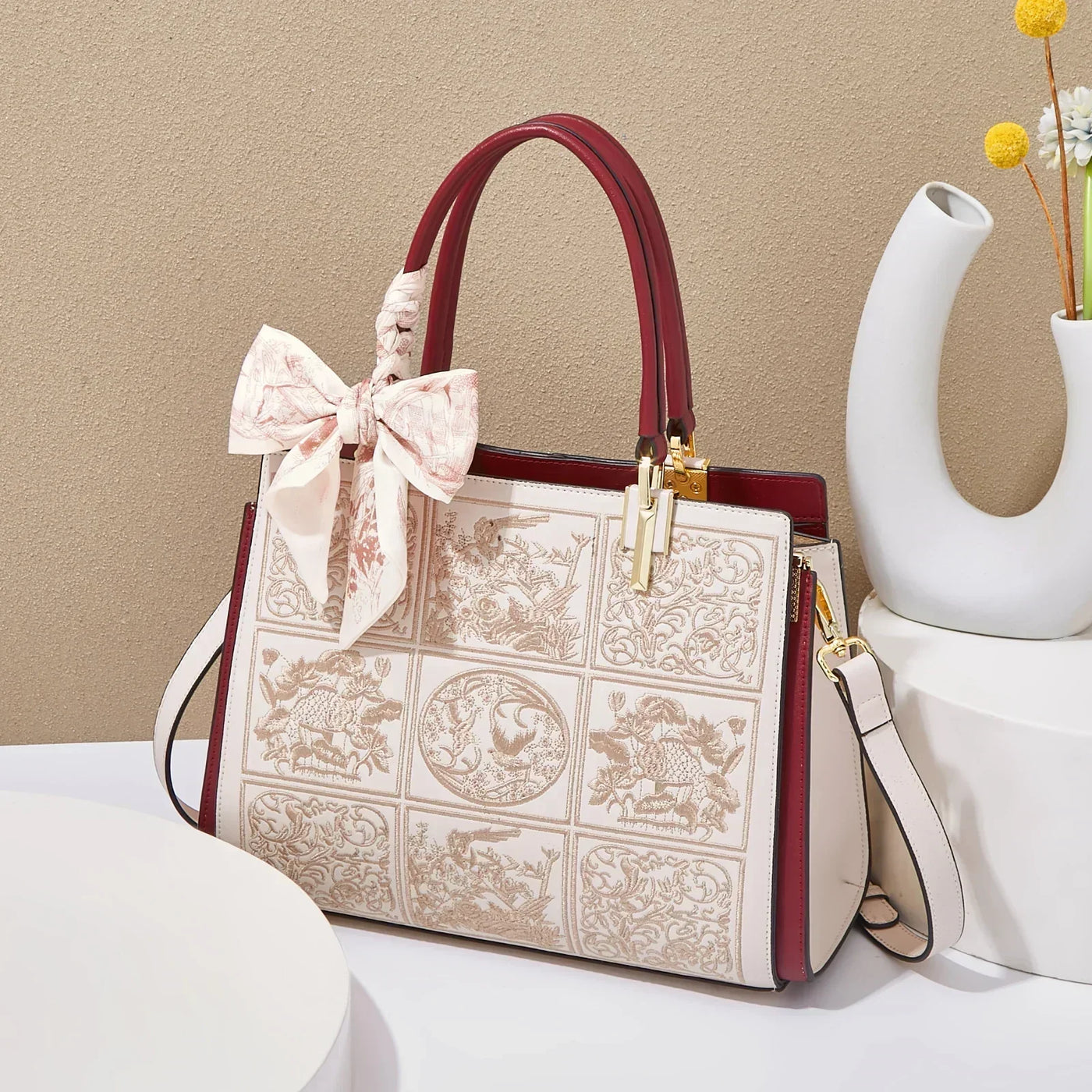 Vada™ – A unique crossbody bag with embroidery and a bow