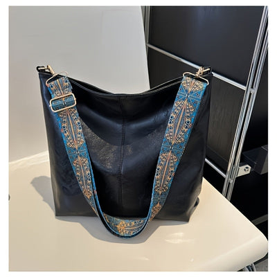 Calla – Casual Shoulder Bag with Wide Strap
